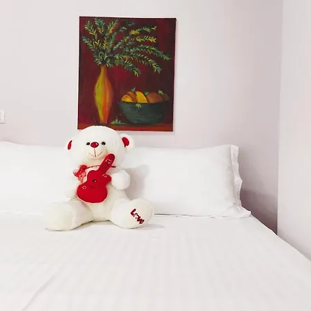 Spacious Family-friendly In The Heart Of Bllok Lägenhet *